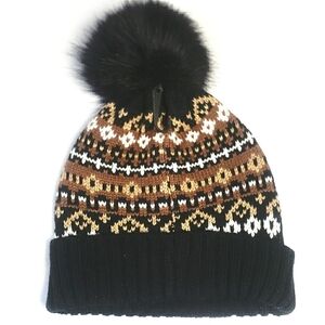 NEW! EXPRESS Knit Pom Pom Hat OS.